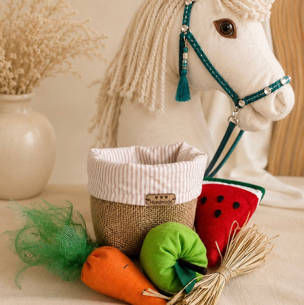Hobby horse feeding set with toy food accessories for imaginative horse care play